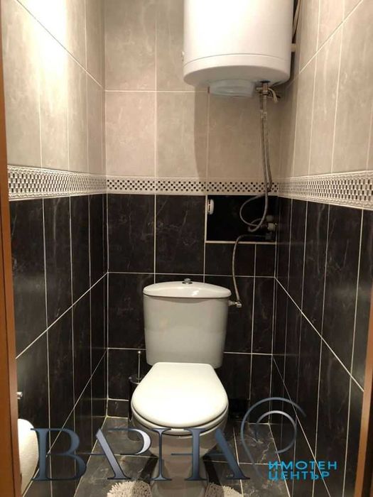 Тристаен на ТОП локация - Левски