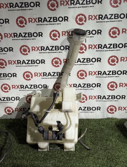 Бочок омывателя Lexus Rx 330/350