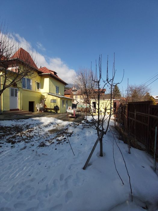 Vând casă Bușteni sau schimb cu apartament în  Busteni