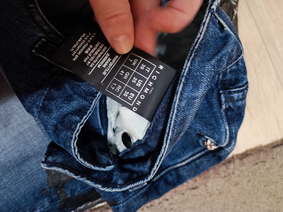 ОРИГИНАЛНИ John RICHMOND дънки и тениски