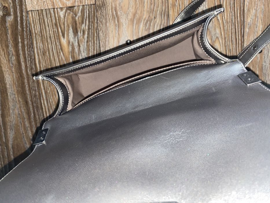 Продам кожаную сумочку