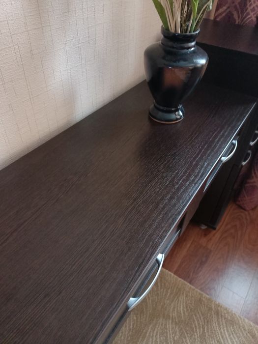 Комод для вещей узкий