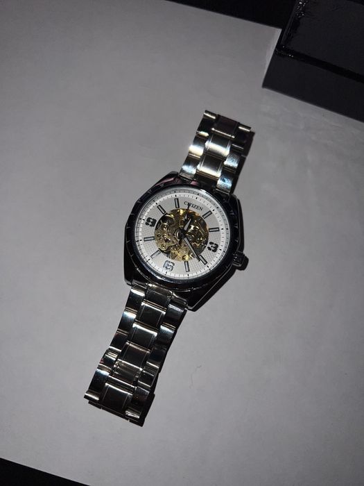 Продам Citizen часы оригинальные