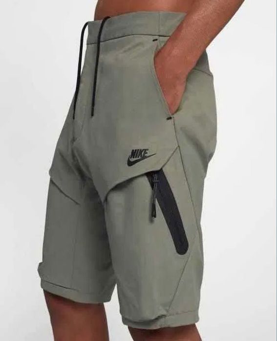 Nike tech pack sovente shorts размер М