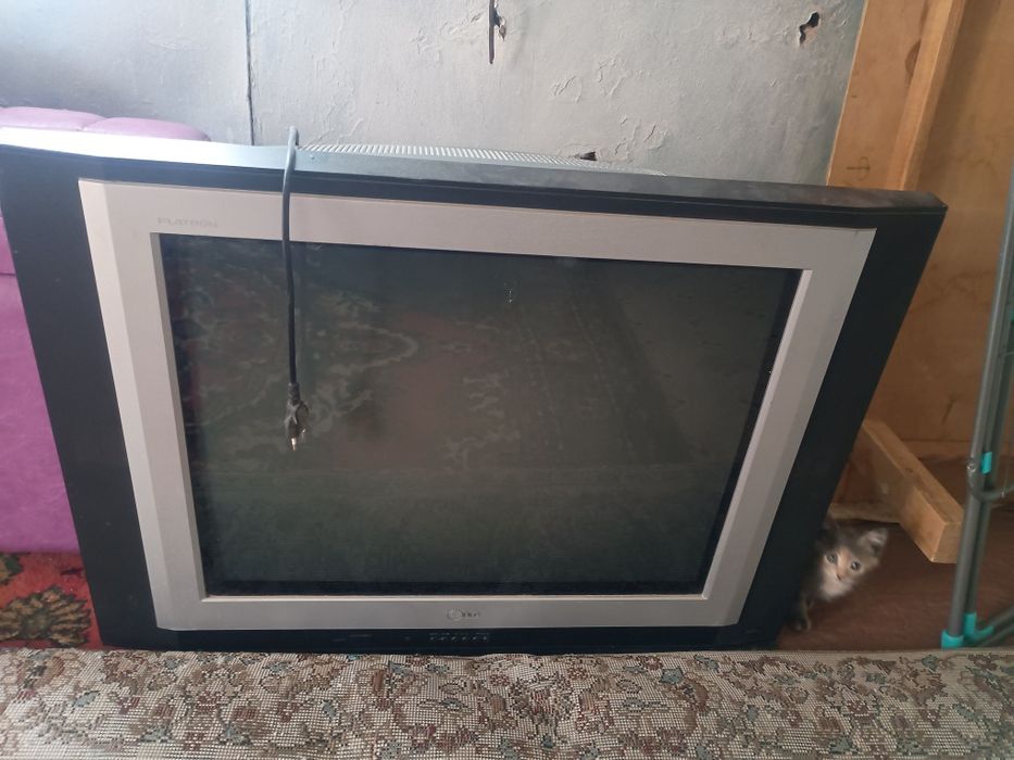 Продам телевизор