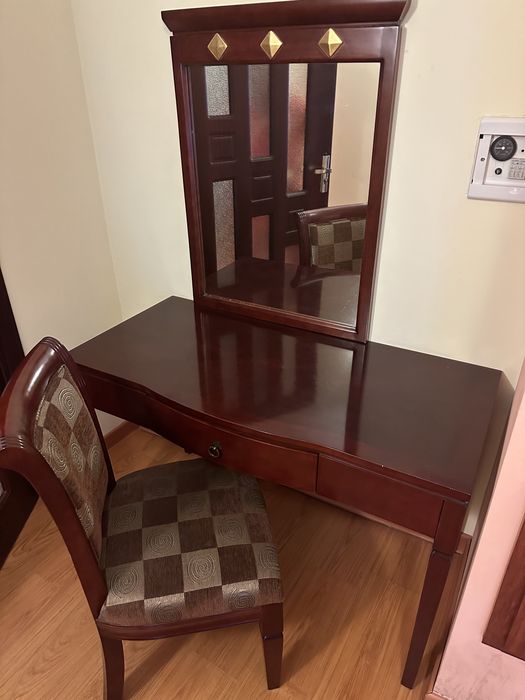 Маса Стол и огледало комплект