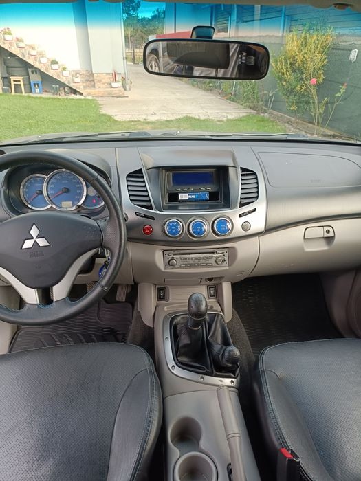 Mitsubishi L200 fabricație 2008 impecabil cu carte service