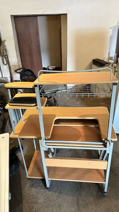 Продам стол компьютерный