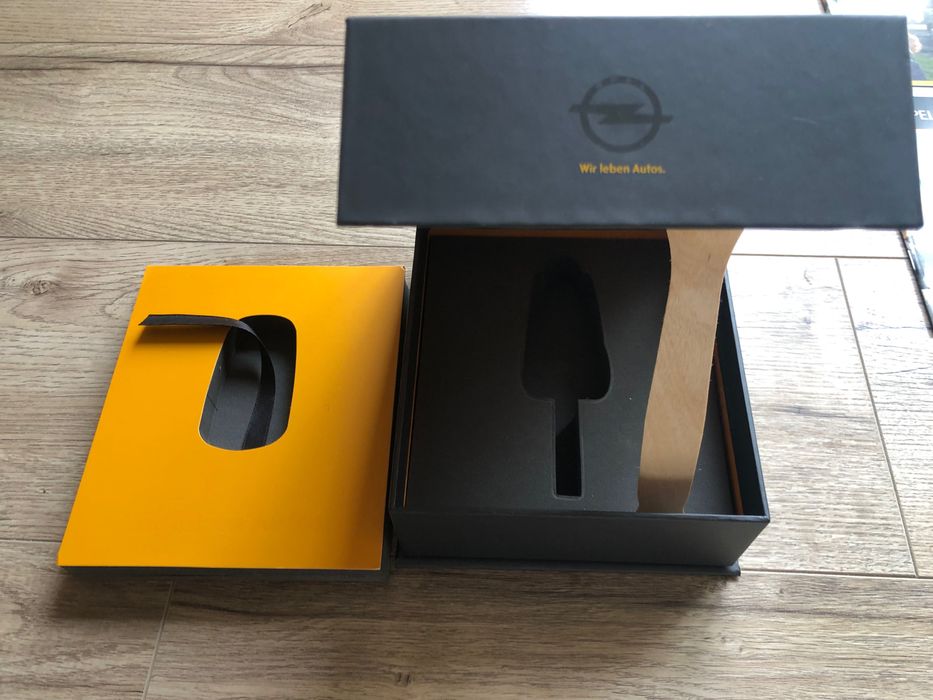 Vand cataloage originle Opel 20 buc in lb romana