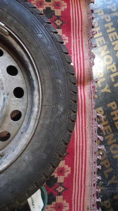 Зимни Гуми с джанти за Тойота Авенсис 195/60/15 - 2бр.