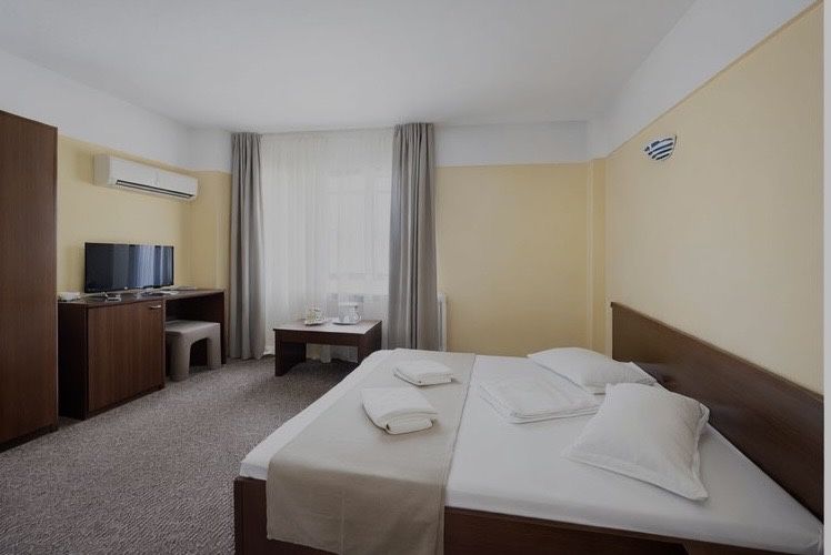 Cazare Muncitori Eforie Nord - Parcare Dube/Camionete inclusă