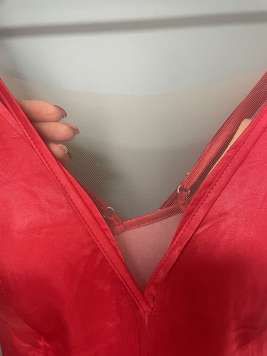 Дамска рокля от сатен