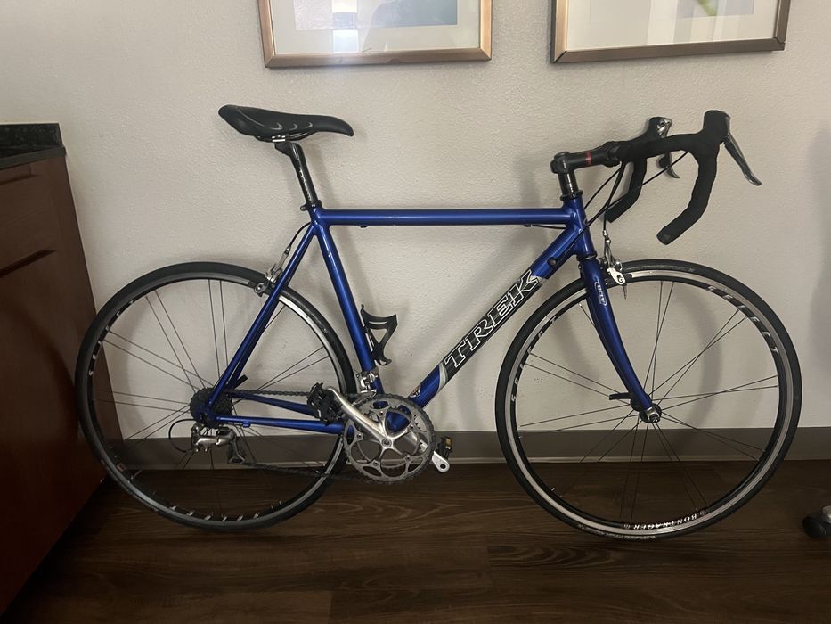Bicicleta cursiera Trek