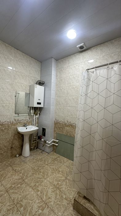 Сдается в аренду 2 комнотная квартира район бектемир