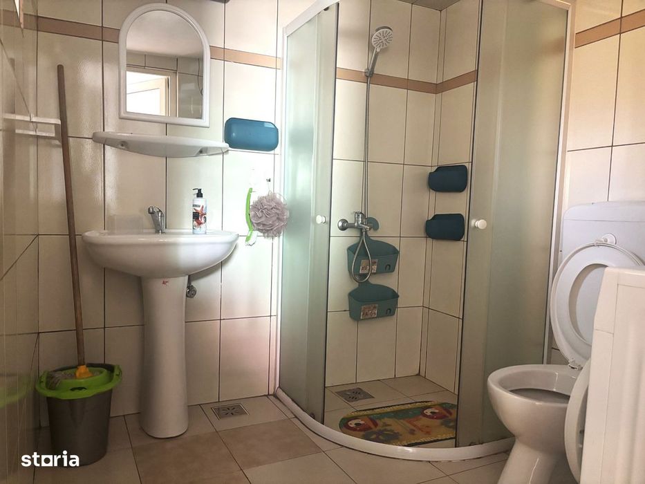 Apartament la casă, 2 camere, zona Lupeni
