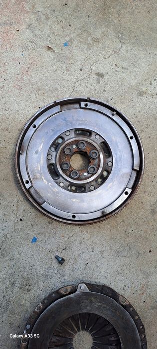 Съединител к-т с демпферен маховик АУДИ A-4/ Audi- 1.9тди 228мм.