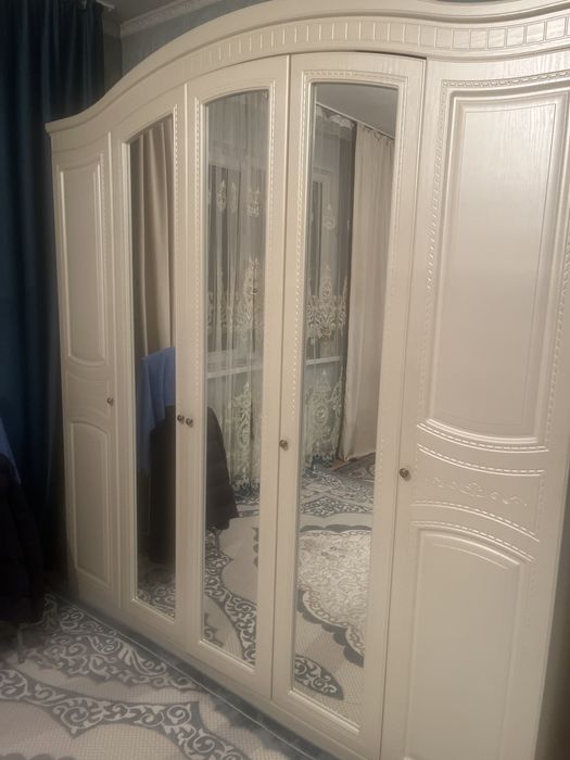 Спальный гарнитур сатылады