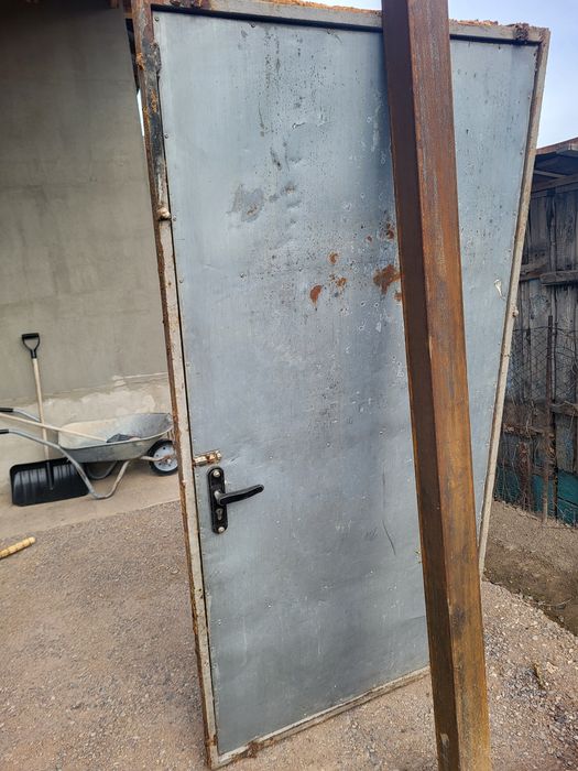 Железная дверь наружный