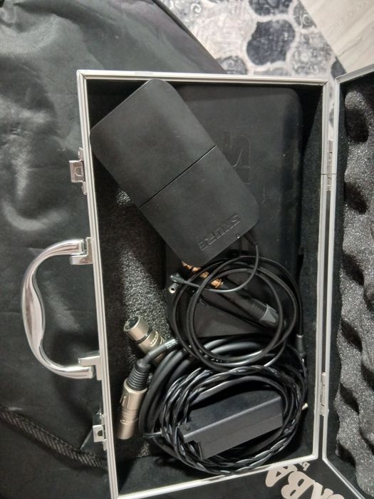 Vând Lavalieră Shure BLX4 în stare impecabila la prețul de 1700 lei, preț fix fără negocieri. Telefon:0765063305