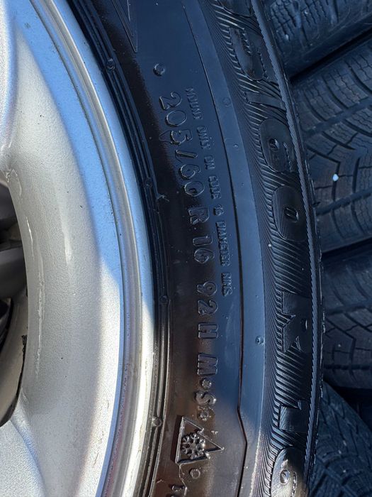 Set Jante Cu Anvelope Kia 5x114.3 Anvelope 205/60 R16 Semperit