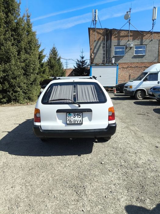 Продам машину Тойота каролла