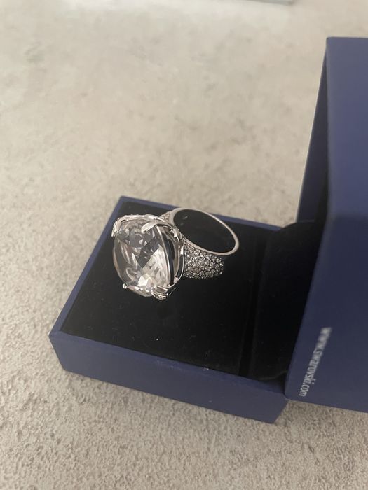 Vand inel marimea 55 cristale Swarovaki