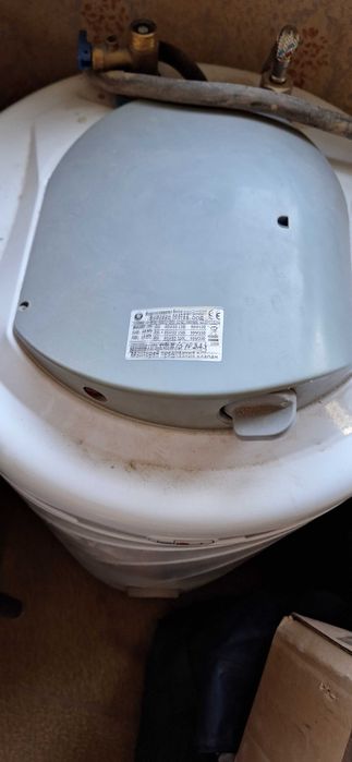 Продавам бойлер