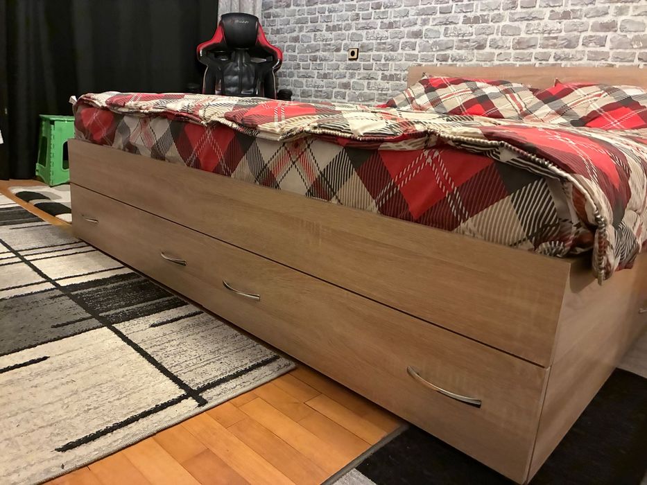 Ново кинг сайз легло спалня 200х160 с матрак нов