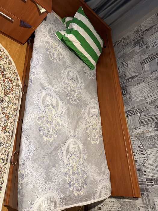 Продам стол, диван, кресло, кровать