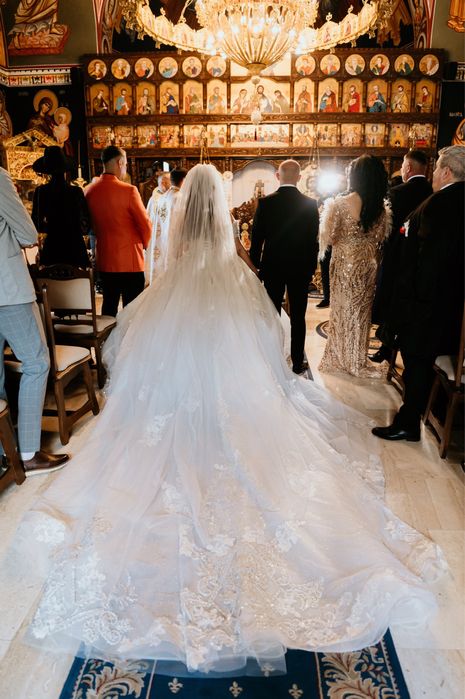 Vând urgent rochie de mireasă Aryanna Karen