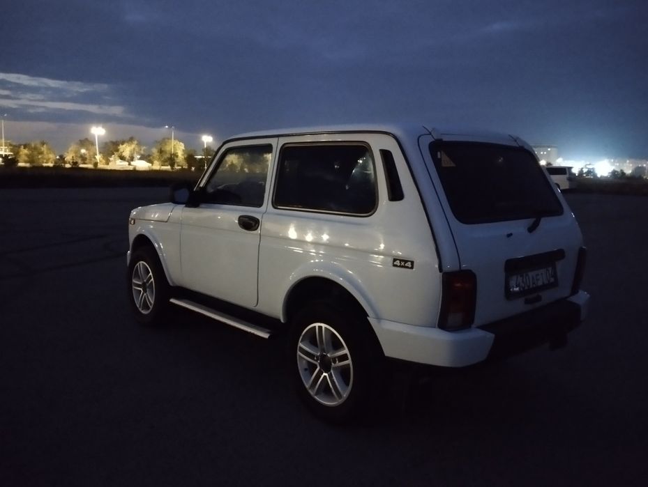 Продам Нива 21214