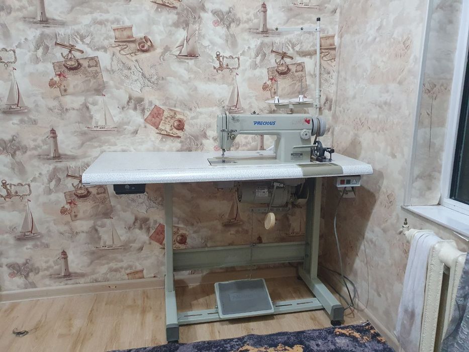 Швейная машина отличная состояние