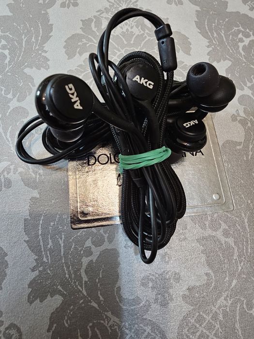 Casti Samsung AKG cu mufa jack, originale din cutia telefonului.