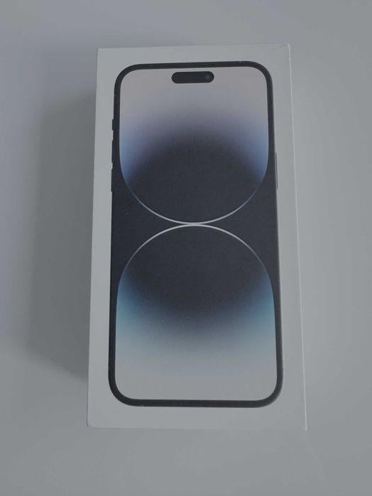 iPhone 16e, батерия 100%, като нов, бял