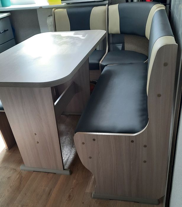 Продаю Кухонный уголок