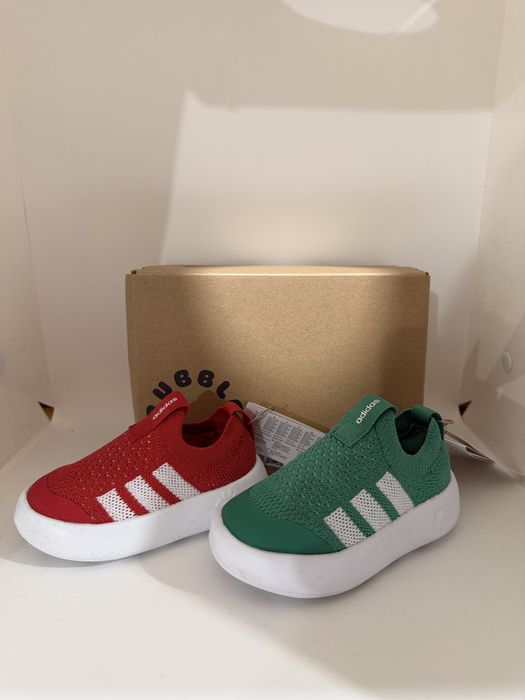 Налични в 2 цвята. Детски обувки Adidas