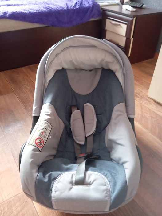 Продам автокресло- люльку.