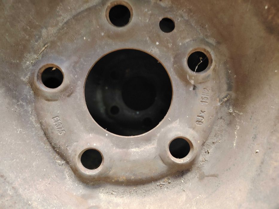 Джанти с летни гуми+тасове за алфа 147