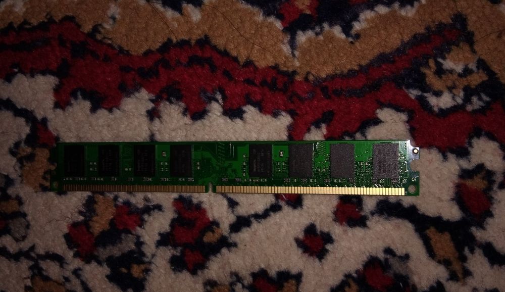 Kingston 2 GB DDR3 orginal RAM xotira