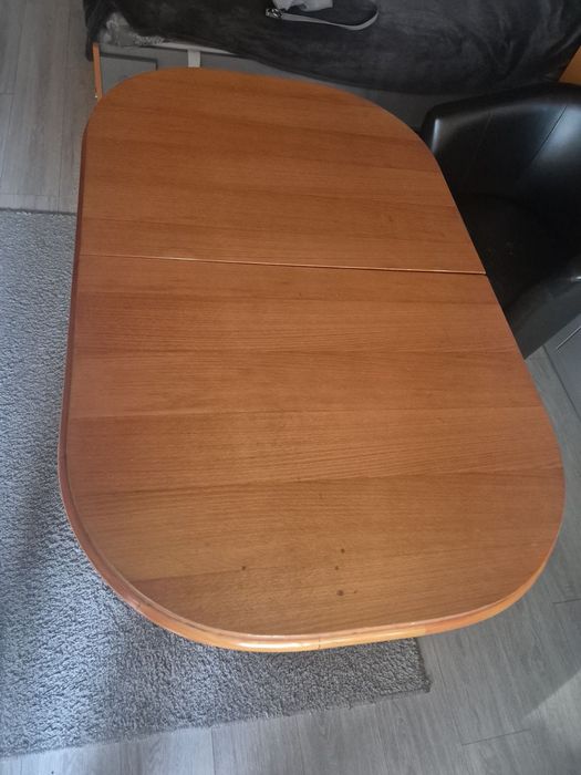 Холна разтегателна маса на две нива