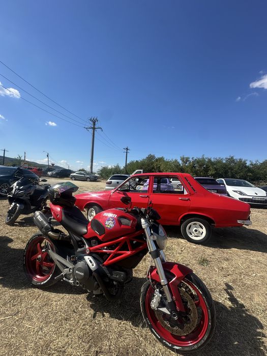 Ducati Monster  696 2009