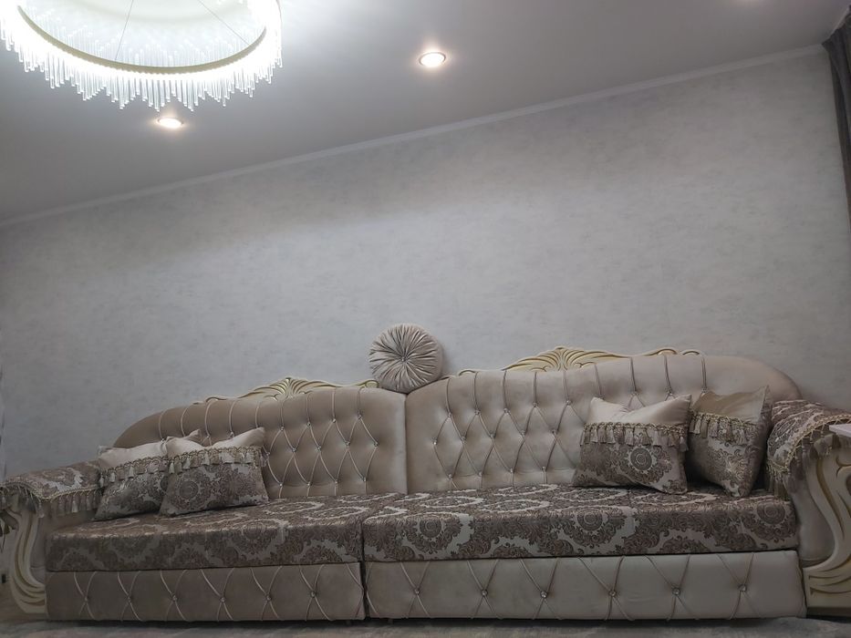 Продам  диван длина 3.5 метра