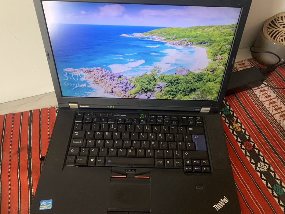 Vand laptopuri utilizate