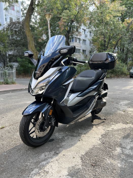 Scuter Honda Forza 300