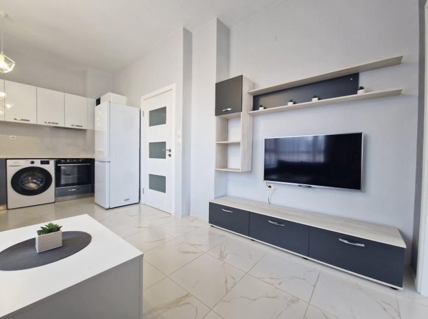 Дава се под наем Тристаен апартамент в Пловдив, Тракия - 80 кв.м за 548.25 € - Снимка #1