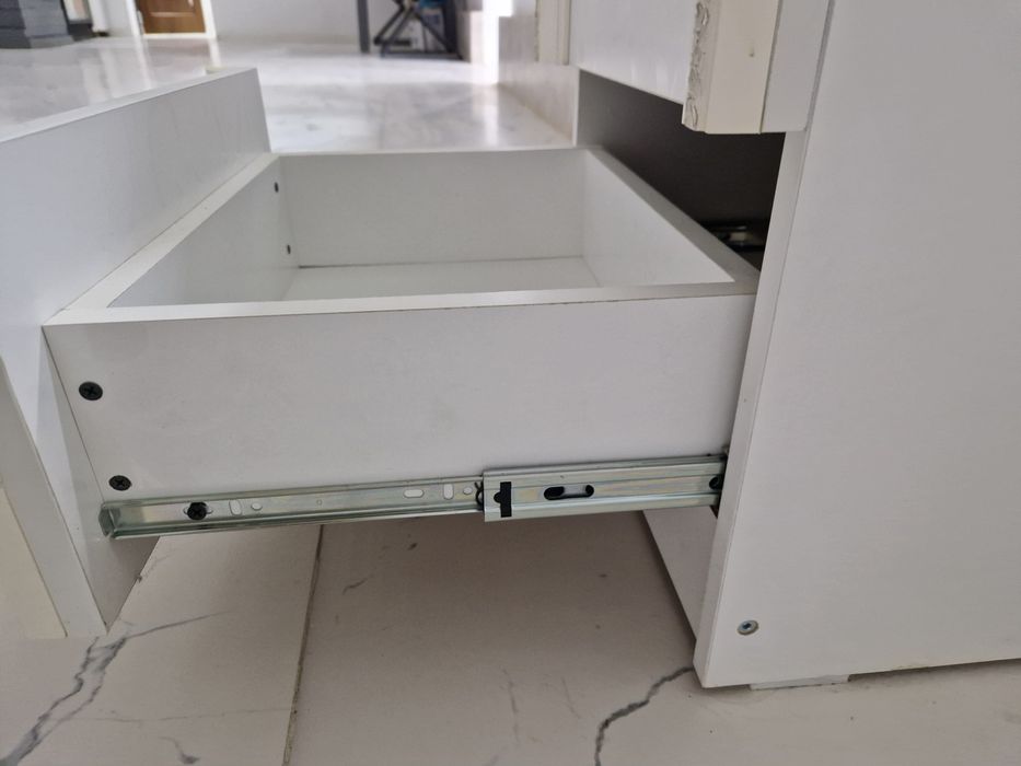 Тумба и комоды в хорошем состояние