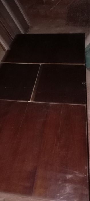 Продается стол.