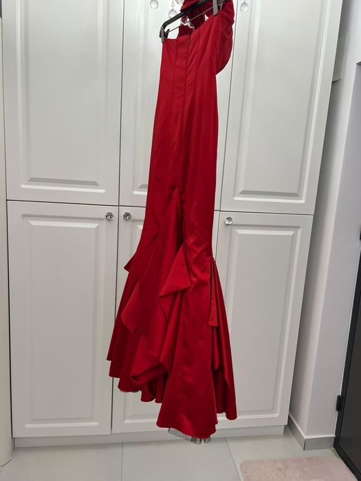 Vand rochie rosie saten