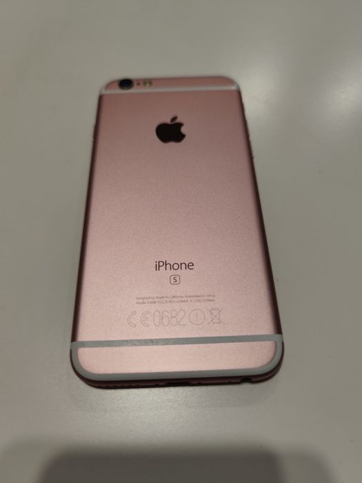Мобилен телефон iPhone 6S