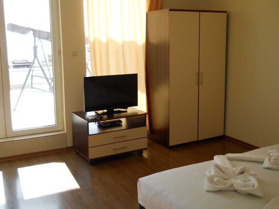 Тристаен апартамент 131 кв.м. Свети Влас под наем